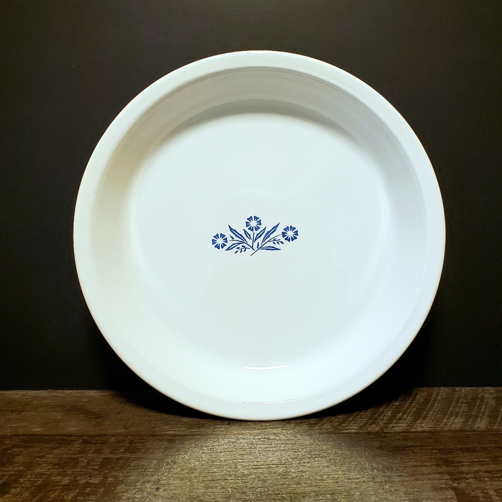Corningware Vintage White Pie Plate with Blue Floral Design Canada 10"
